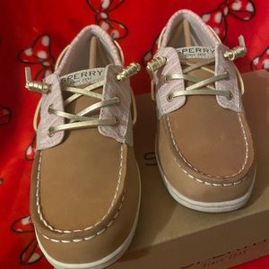 Youth Girls Sperry size 5 M